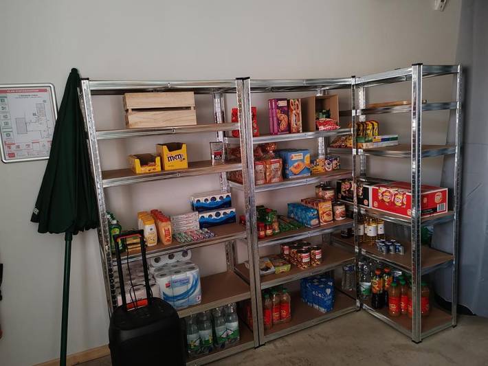 Camping pour 6 personnes, avec jardin ainsi que piscine et jacuzzi, animaux acceptés