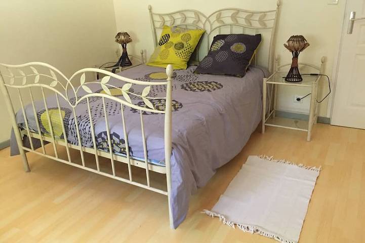 Location de vacances pour 8 personnes à Saint-Germain-du-Salembre - 4