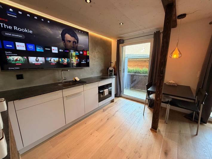 Gîte pour 2 personnes, avec vue ainsi que terrasse et vue sur le lac à Krattigen - 2