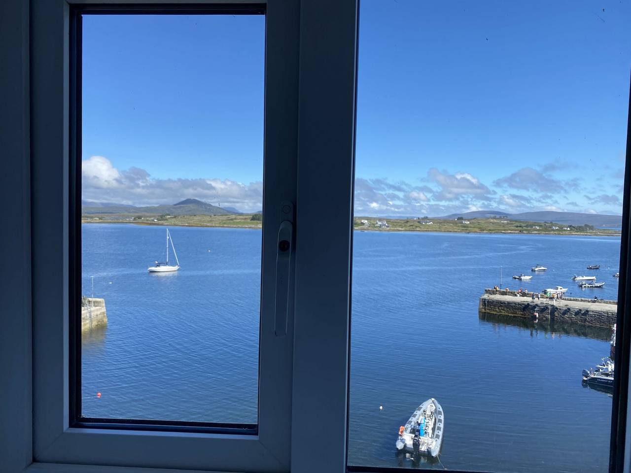 Entire apartment, Apartment 454 - Roundstone in Roundstone, Connemara