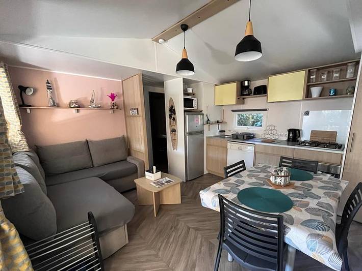 Camping pour 6 personnes, avec bassin pour enfant, adapté aux familles à Les Mathes - 2