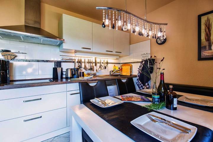 Ferienwohnung für 8 Personen, mit Terrasse und Garten
