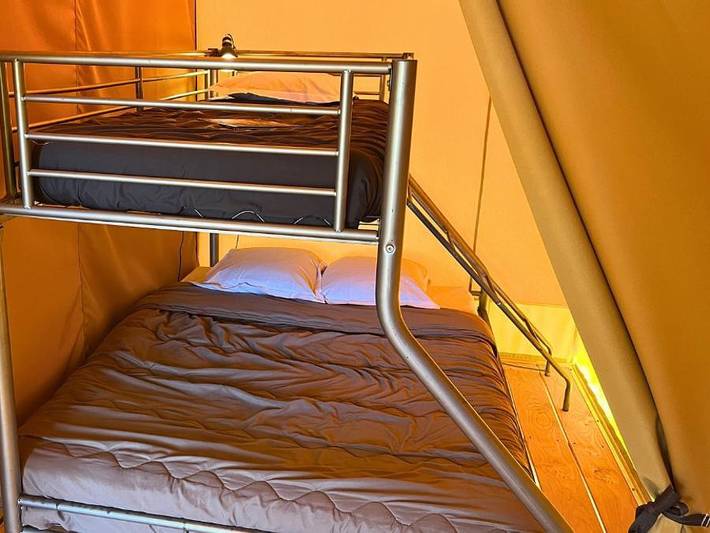 Camping Domaine des Chênes Blancs Pausado - Bungalow de lona 5 personas - Sin Instalaciones Sanitarias in Saint-Saturnin-lès-Apt, Parque natural regional del Luberon