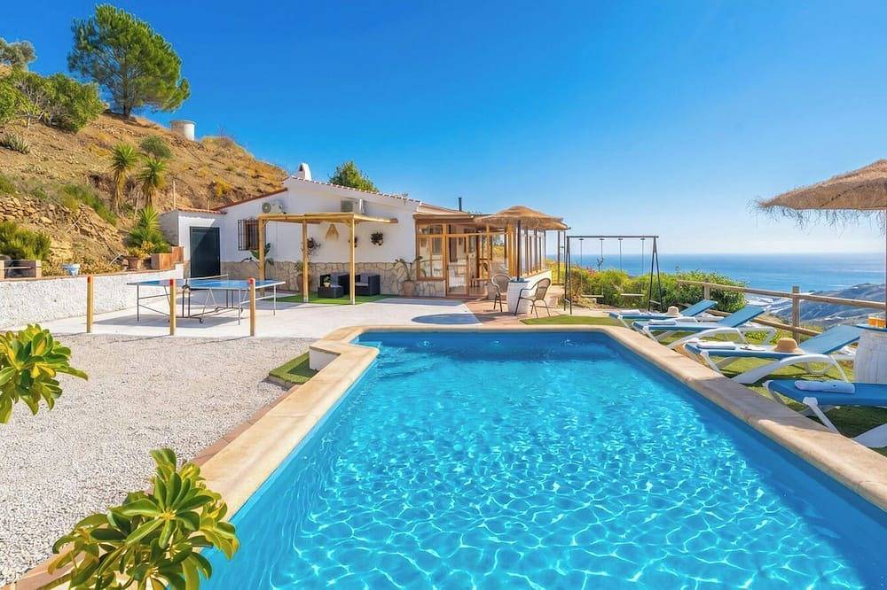 Casa vacanza a Cómpeta a partire da 145€ a notte
