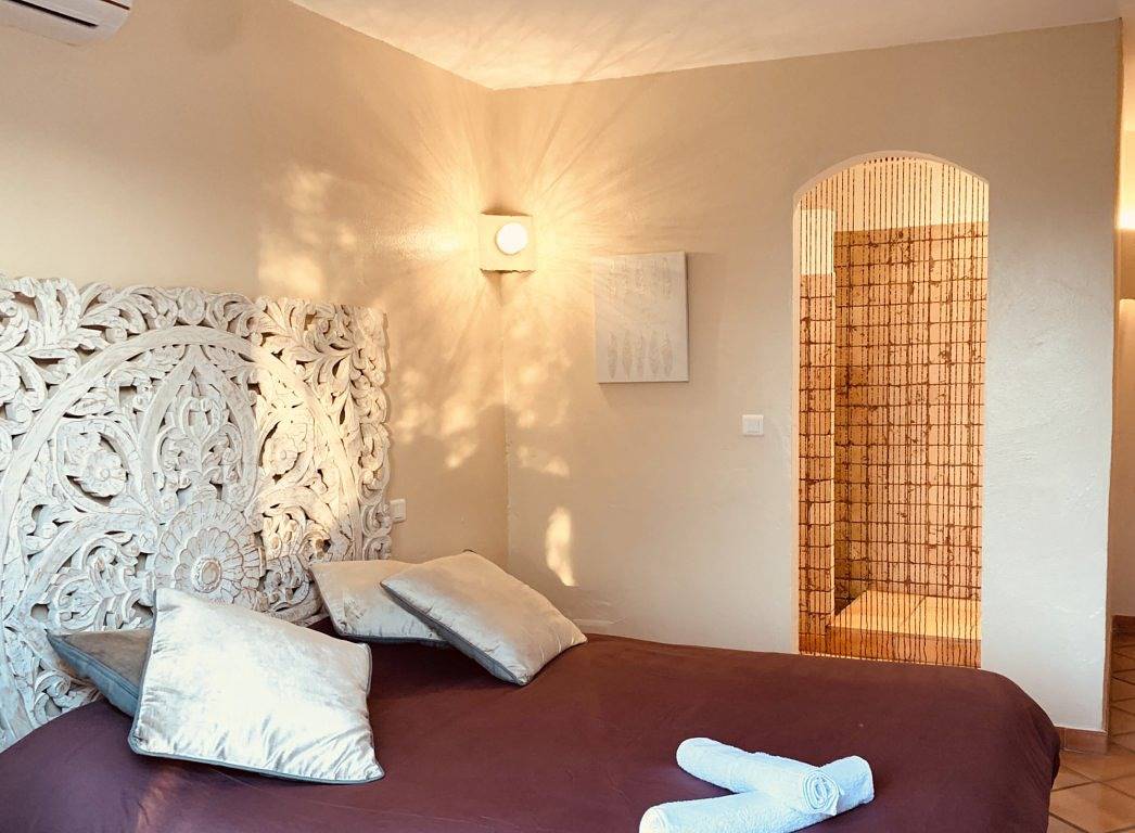 Chambres d'hotes de 2 à 4 personnes (2 chambres) - Chambre 1 et chambre 2 in Figari, Arrondissement de Sartène