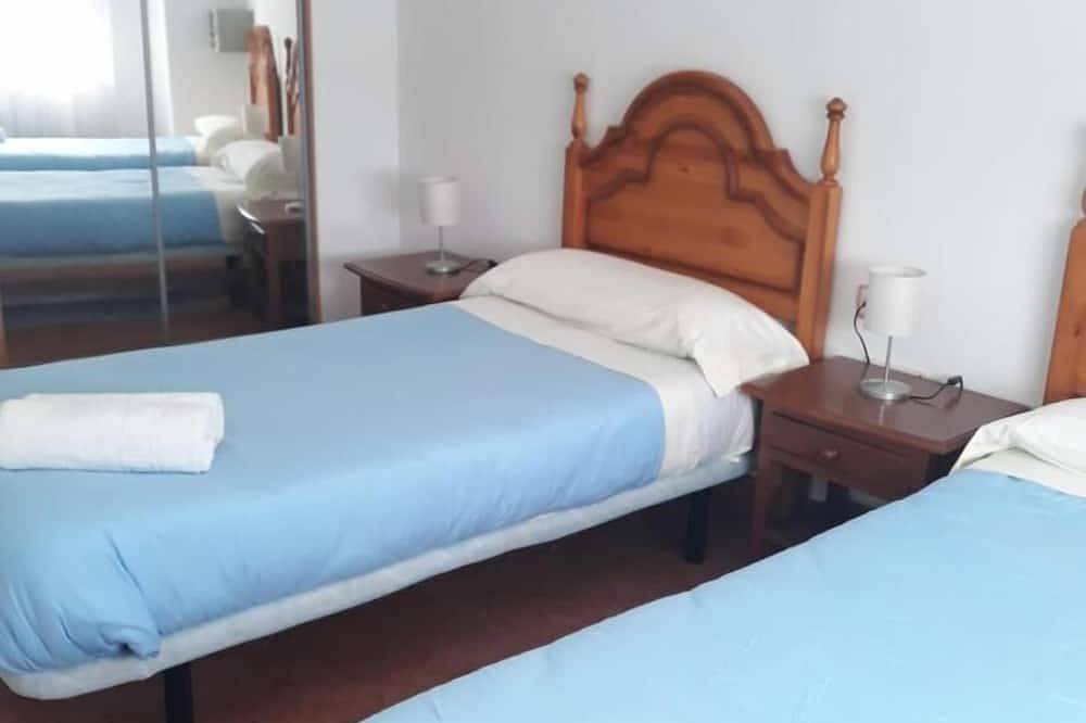 Entire apartment, Atico-plaza centro ciudad in Algodonales, White Villages