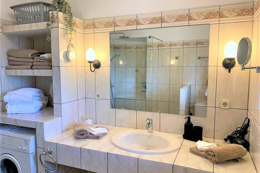 Appartement entier, Top appartement tout confort pour1-2 pers.piscine privée, internet fibre optique in El Mas Fumats, Roses
