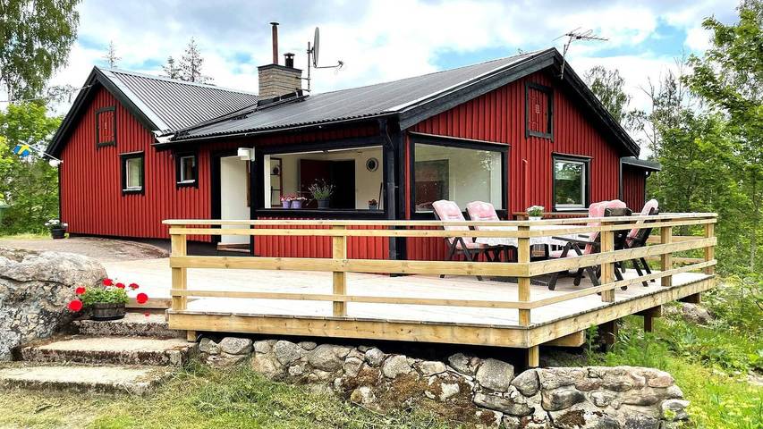 Ferienhaus für 8 Personen, mit Sauna und Terrasse sowie Pool, mit Haustier in Südschweden