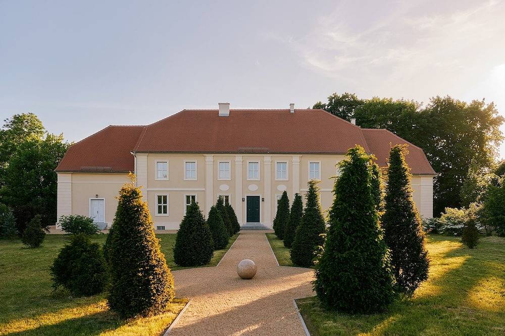 Arboris – Historisches Gutshaus mit privatem Park am Naturschutzgebiet. in Wusterhausen/Dosse, Ruppiner Seenland