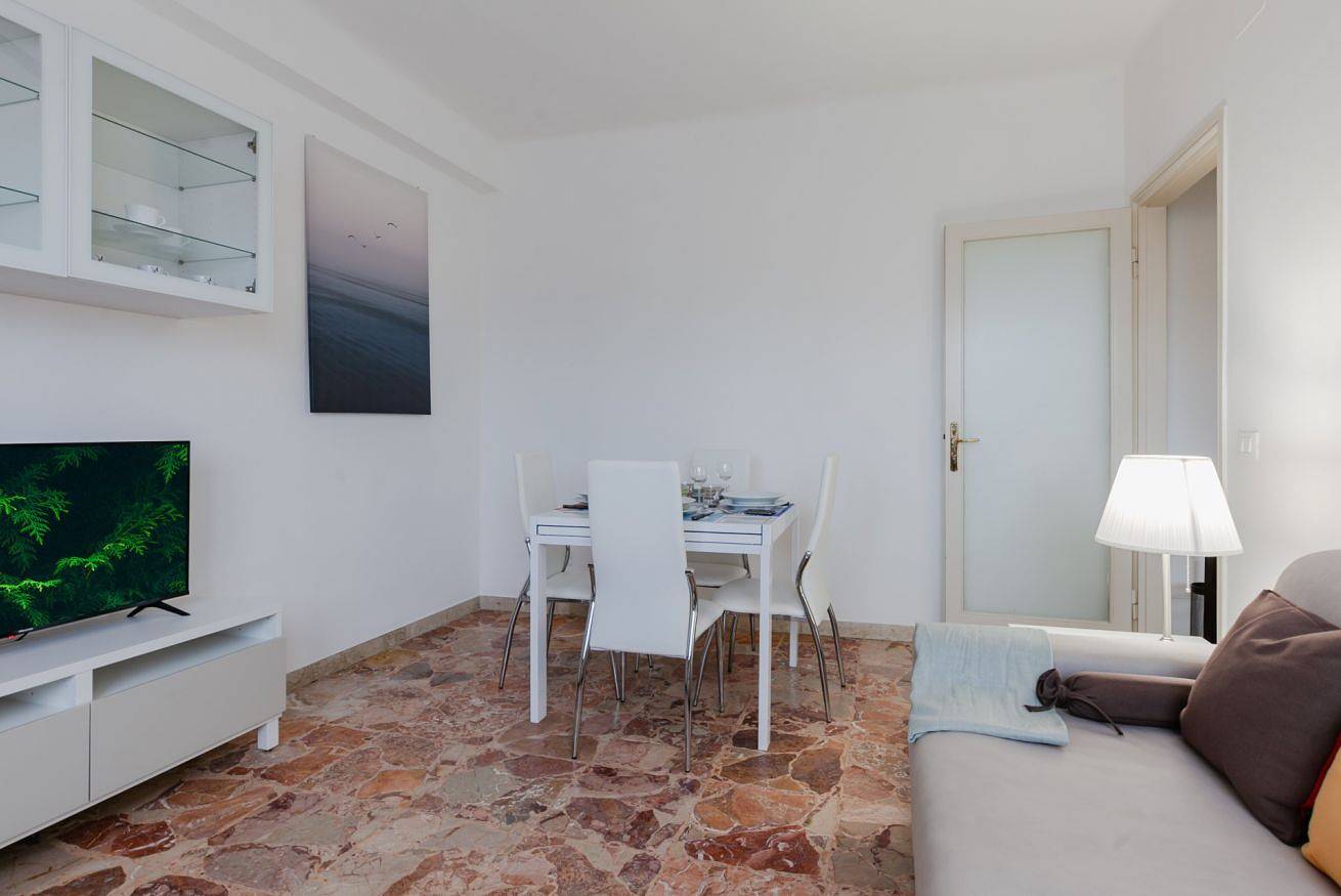 Apartamento entero, Tirrenia Cozy Apartment near the Beach in Pisa, Costa De La Maremma