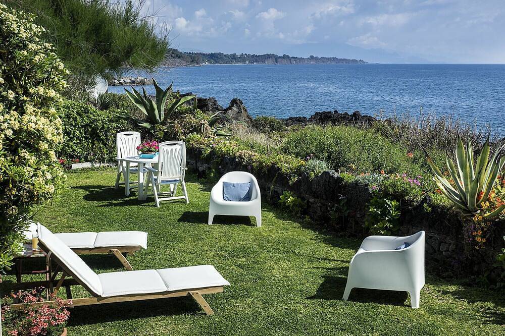 Appartamento intero, Appartamento con giardino e ampia vista sul mare in Pozzillo, Catania e dintorni
