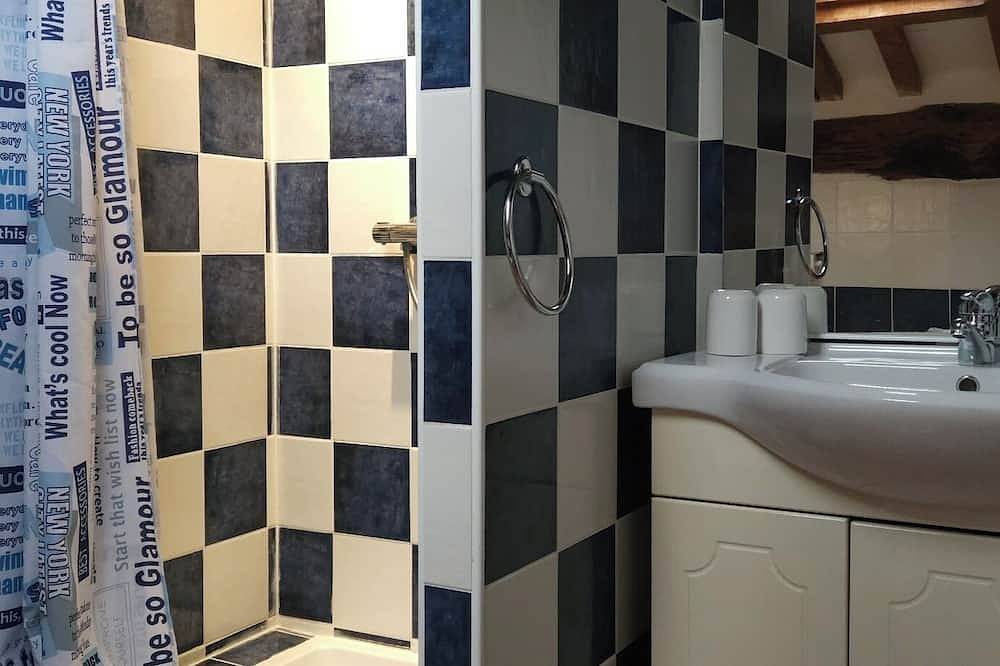 Appartement entier, Le Loft  - Appartement 6 pers., climatisés, piscine partagée, Wifi in Laroque-des-Albères, Région de Céret