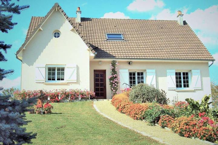 Chambre d’hôte pour 5 personnes, avec jardin à Céré-la-Ronde