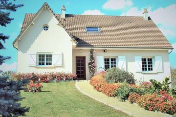 Location de vacances pour 5 personnes, avec jardin à Céré-la-Ronde