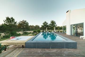 Location de vacances pour 10 personnes, avec jardin et balcon à Comporta