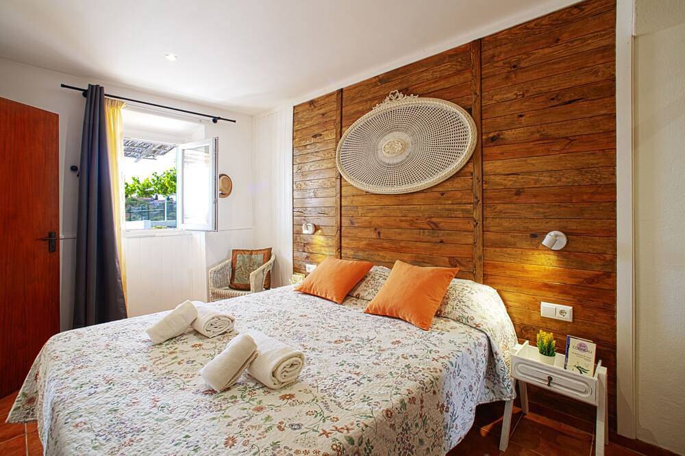 Eugênia in Paderne, Distrito de Faro