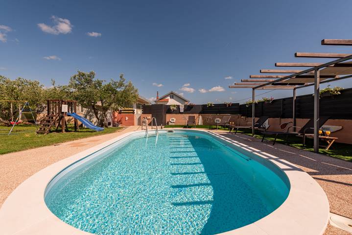 Villa für 10 Personen, mit Terrasse und Garten in Dalmatien - 3