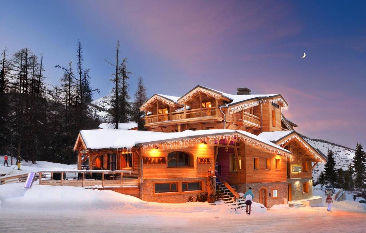 Hotel & Restaurant Les Escondus in Vars, Région de Briançon