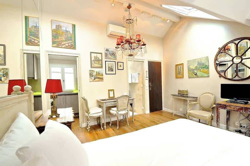 Entire apartment, A Duplex In The Sky - Paris — Ac in Paris, Ile de France