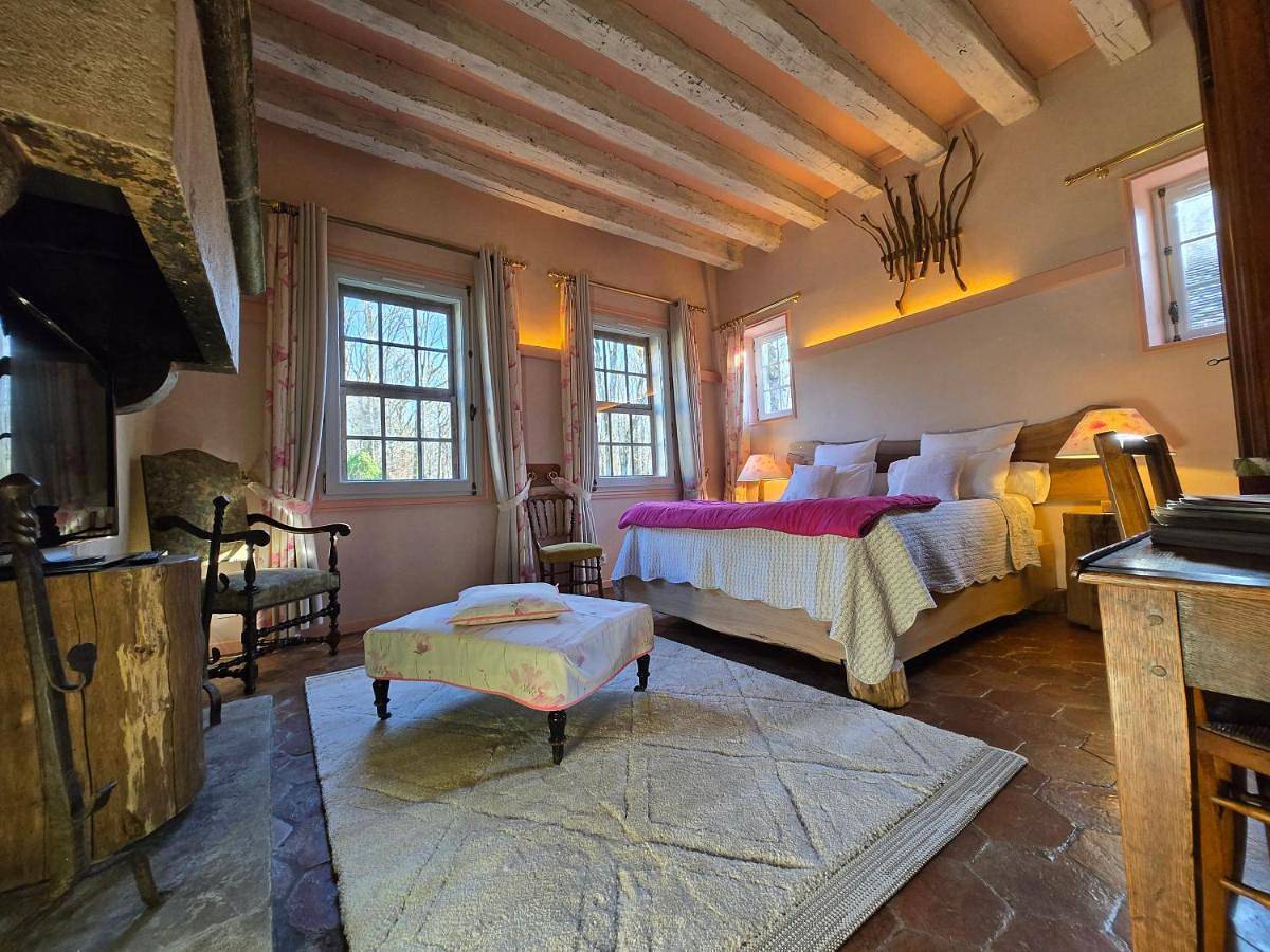 Suite familiale Galerie et Conciergerie in La Chapelle-Rablais, Seine-et-Marne