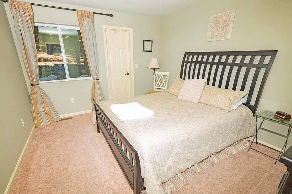 Upgraded A Frame-Walk to Heavenly, Private Hot Tub in South Lake Tahoe, Heavenly