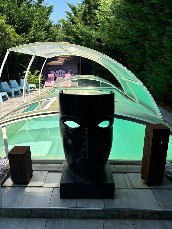 Villa pour 8 personnes, avec jardin et terrasse ainsi que piscine et jacuzzi - 1