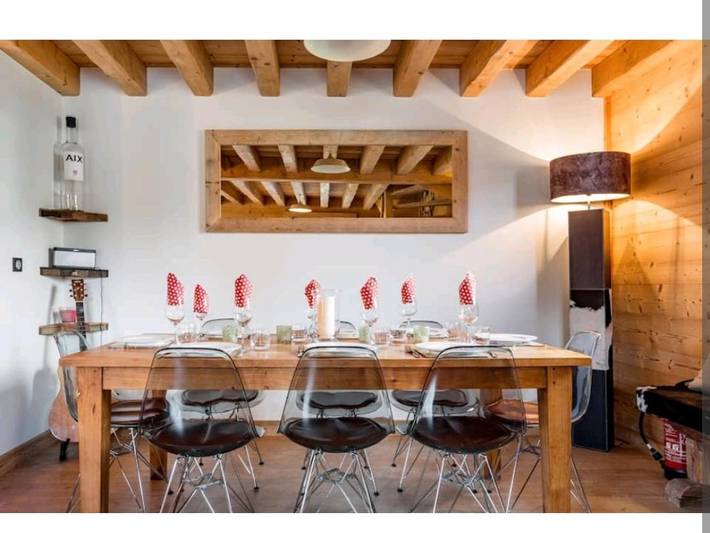 Gîte pour 9 personnes, avec terrasse ainsi que vue et jardin, animaux acceptés à La Côte-d'Arbroz - 2