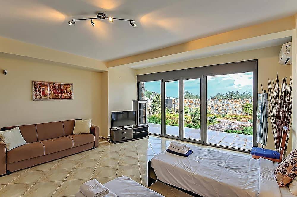 Schönes Haus mit 6 Schlafzimmern in. in Milatos, Kreta Norden