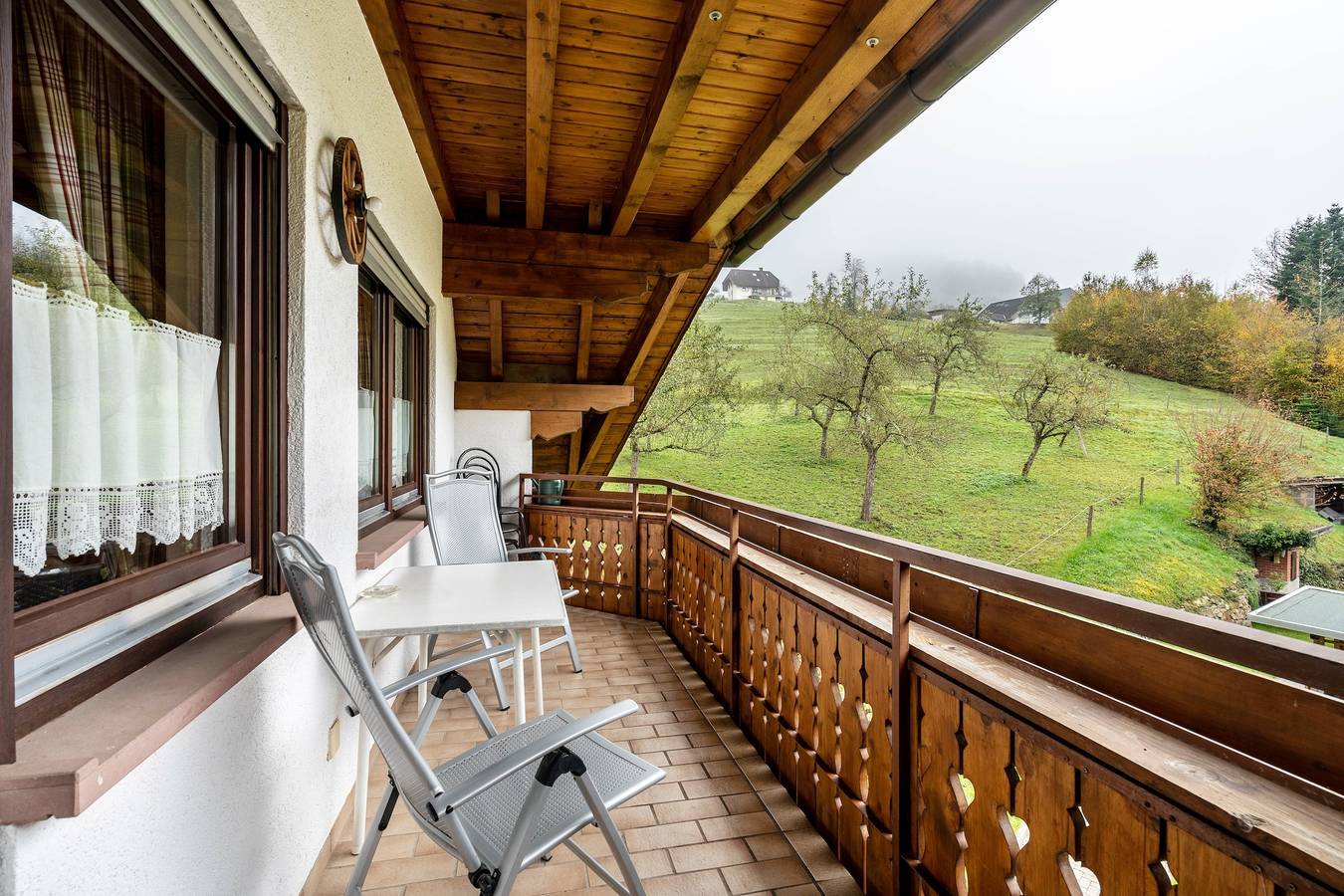 Ganze Wohnung, Ferienwohnung Tannengrün" mit Gemeinschaftsterrasse, Gemeinschaftsgarten und Wi-Fi in Winden im Elztal, Südschwarzwald