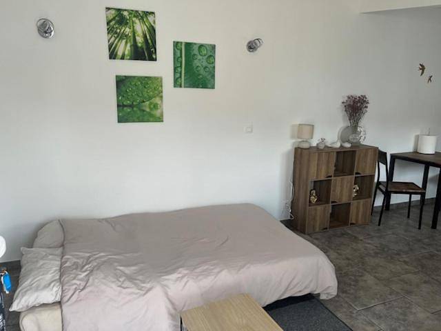 Gîte pour 2 personnes, avec terrasse, animaux acceptés dans Neuville-Saint-Rémy - 4
