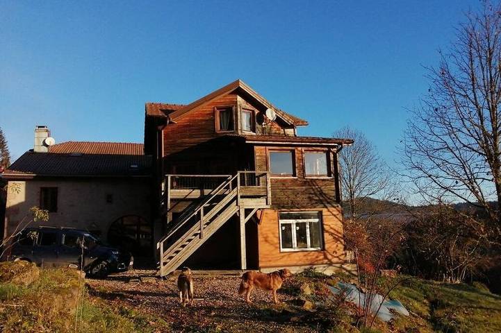 Gîte pour 6 personnes, avec terrasse et jardin, animaux acceptés dans Xamontarupt