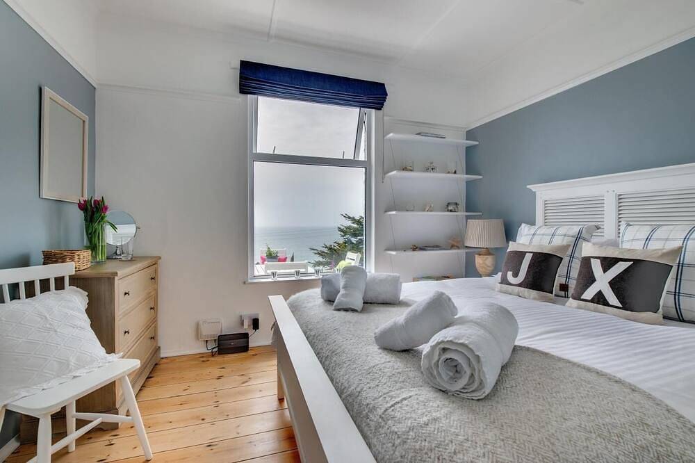 4 Bed in Praa Sands (oc-poohco) in Praa Sands, Cornwall