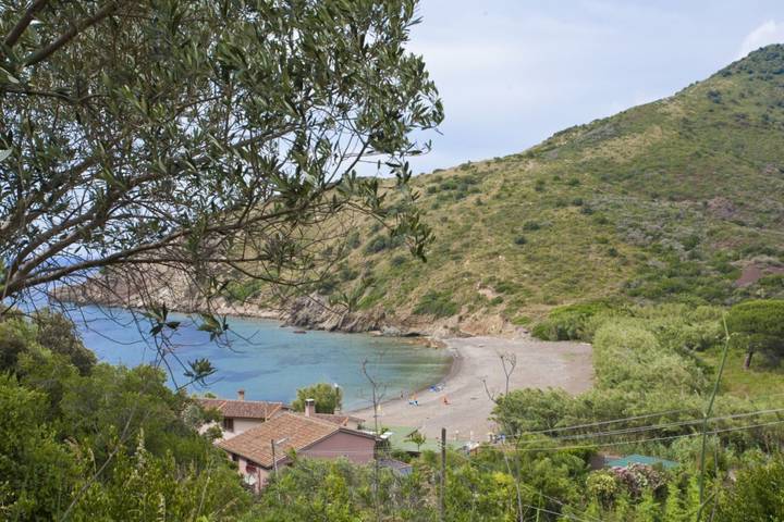 Ferienwohnung für 3 Personen, mit Terrasse und Garten in Rio nell'Elba