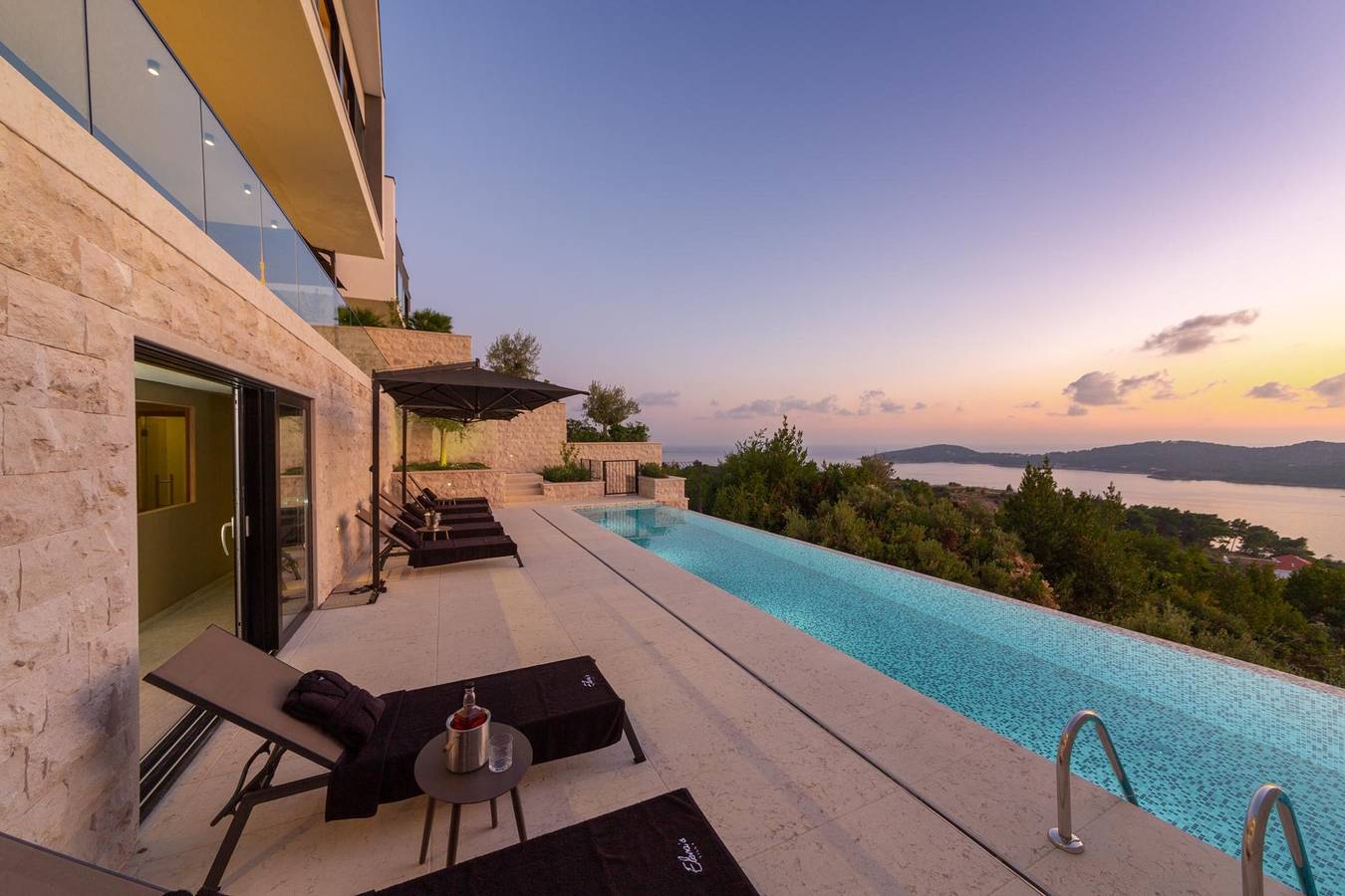 Smještaj Za Odmor za 10 Osobe u Orasac, Grad Dubrovnik