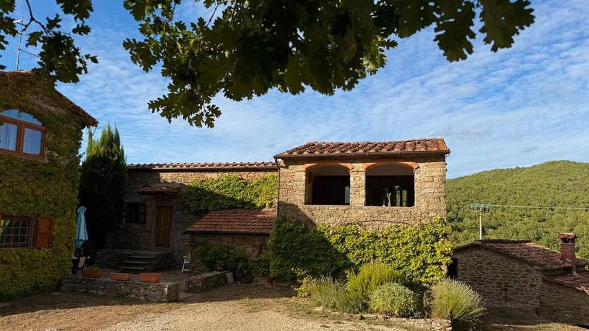 Ferienhaus für 6 Personen, mit Balkon und Terrasse sowie Garten und Pool in Talla