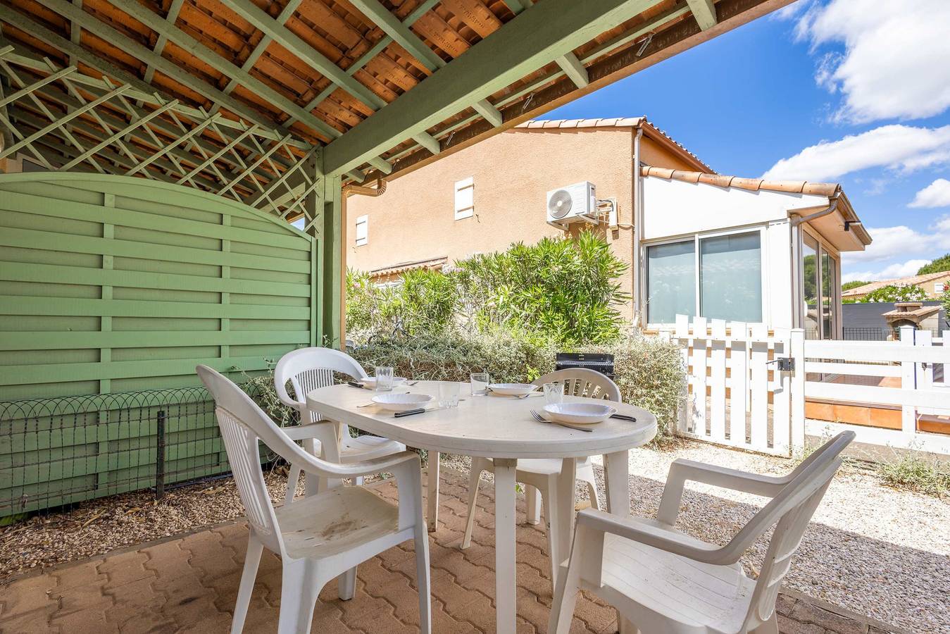 Les Soleillades – Cosy Holiday Cottage in Vendres, Mediterranean Coast (France)