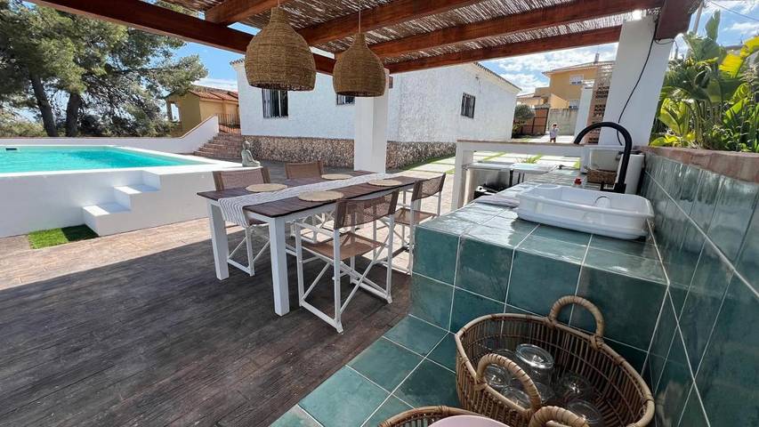 Chalet para 10 personas, con jardín además de piscina y vistas, Se admiten mascotas en Ribera Alta (Valencia) - 3