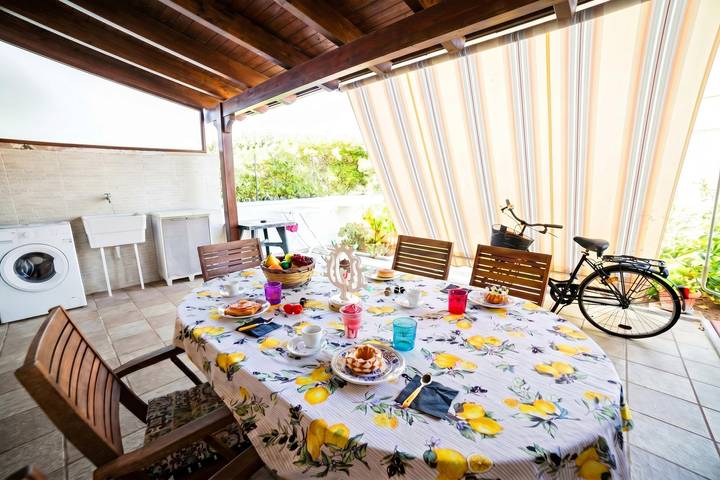 Location de vacances pour 5 personnes, avec terrasse, animaux acceptés à Torre Dell'orso - 3