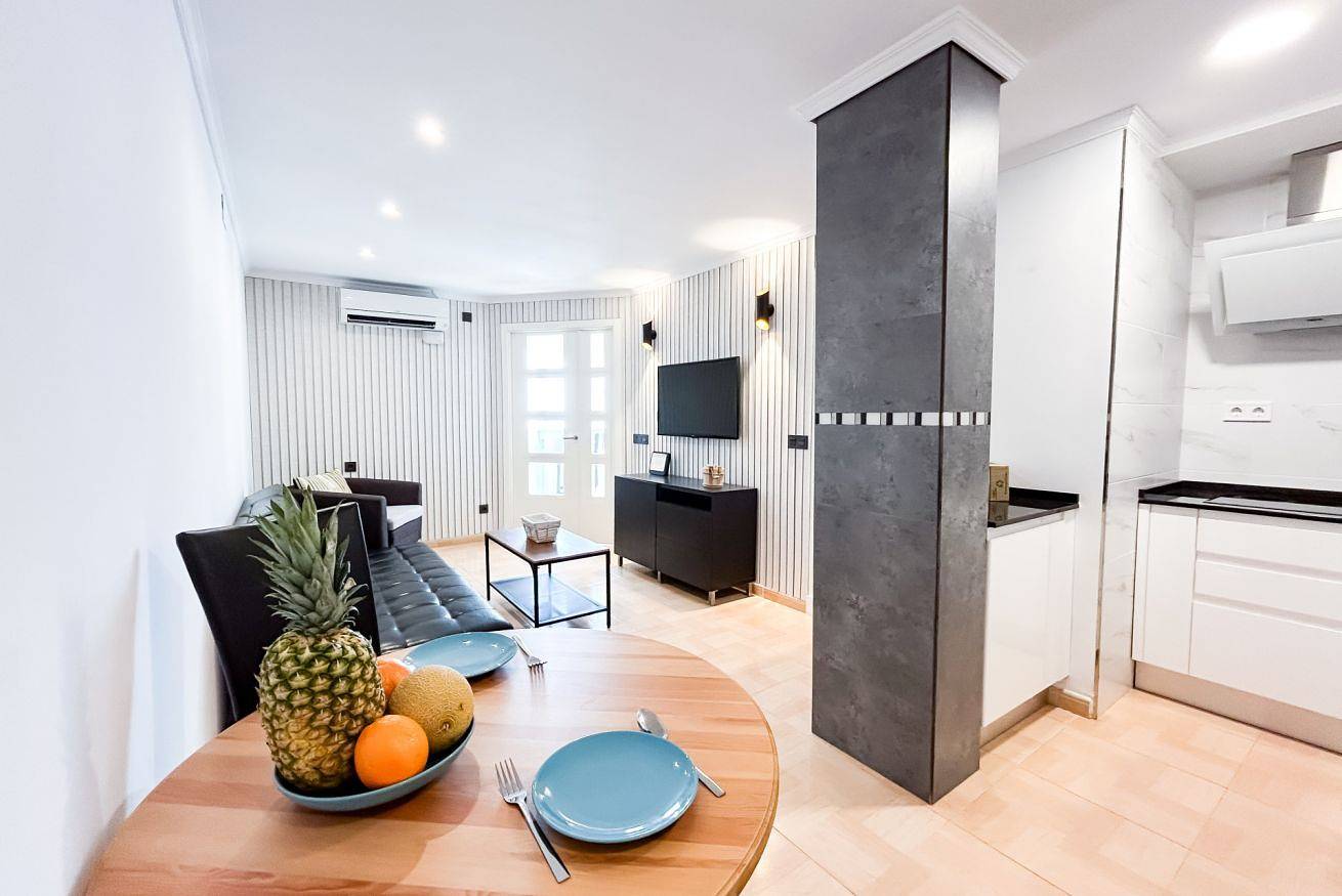 Appartement entier, Appartement moderne avec vue sur la mer à Sabinillas in Sabinillas, Manilva