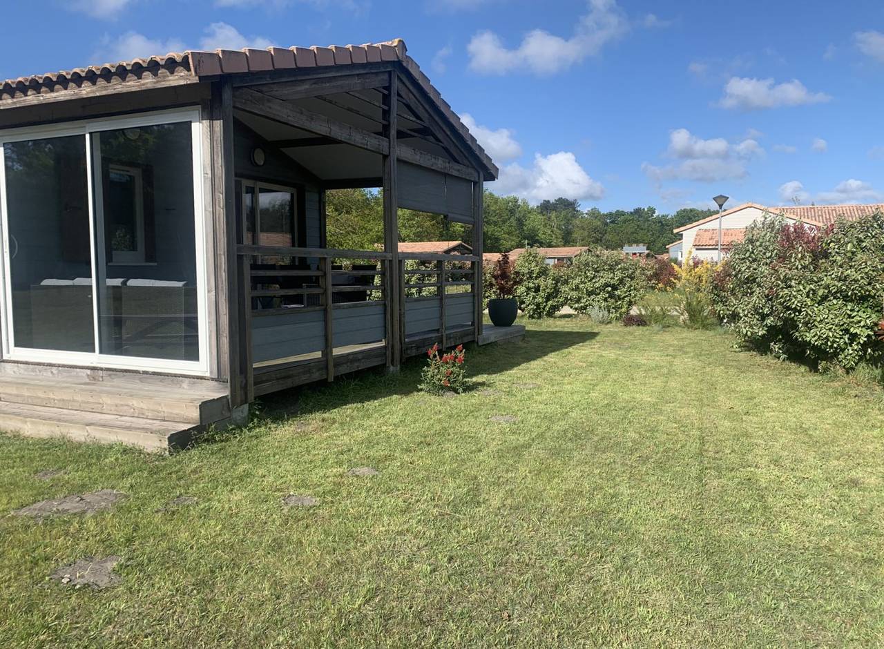 Chalet & piscine au Parc Nature & Océan in Hourtin, Parc naturel régional du Médoc