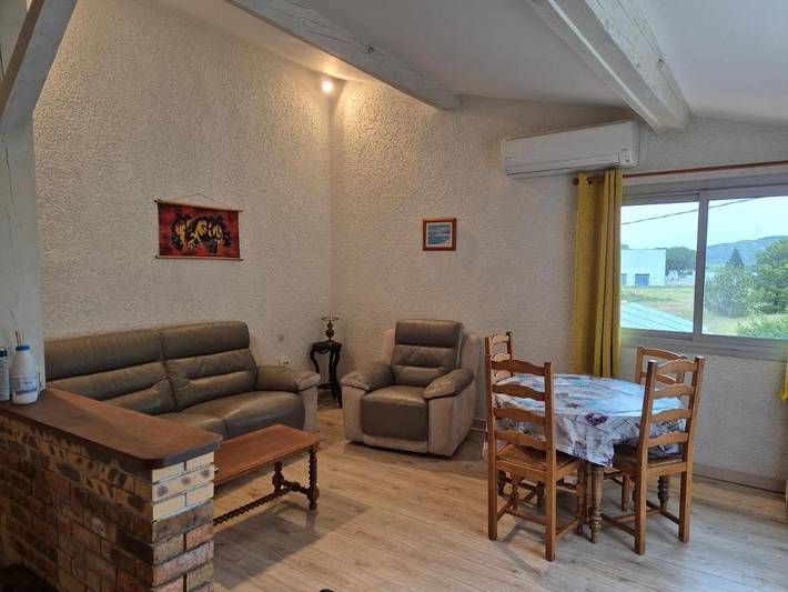 Gîte pour 4 personnes, avec vue ainsi que jardin et piscine, adapté aux familles à Montredon-des-Corbières - 4