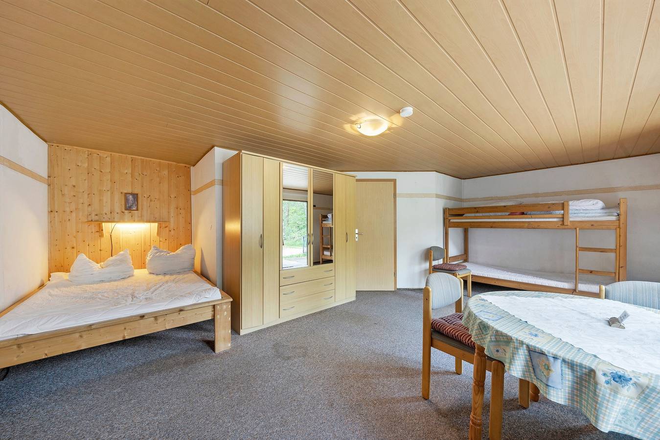 Bungalow '22 - Kimbucht' mit privater Terrasse und gemeinsamem Garten in Waldhufen, Oberlausitz-Niederschlesien