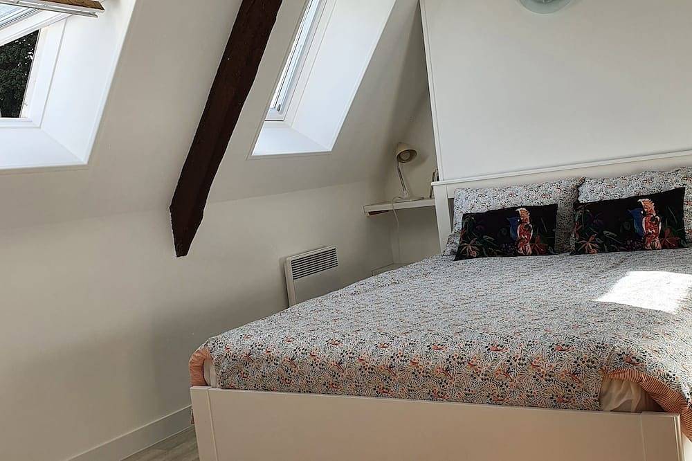 Entire apartment, Apy Bayeux: *** apartment in the heart of the city in Bayeux, Bayeux region