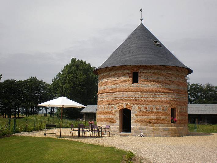Gîte pour 6 personnes, avec terrasse et jardin à Héberville