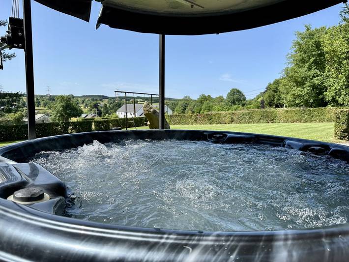 Ferienhaus für 22 Personen, mit Terrasse und Sauna sowie Garten und Whirlpool - 1