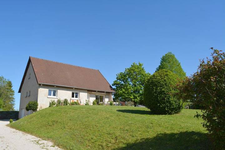 Location de vacances pour 10 personnes, avec vue ainsi que sauna et jardin à Rully - 2