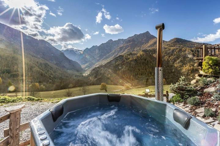 Hôtel pour 3 personnes, avec Terrasse et Jacuzzi ainsi que Jardin et Sauna à Marmora