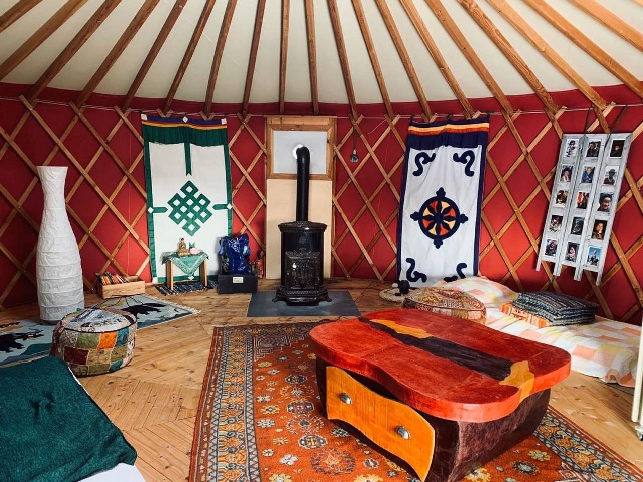 Chambre d’hôtes « Yourte » avec vue sur la montagne et jardin partagé in Beaulieu (Haute-Loire), Haute-Loire