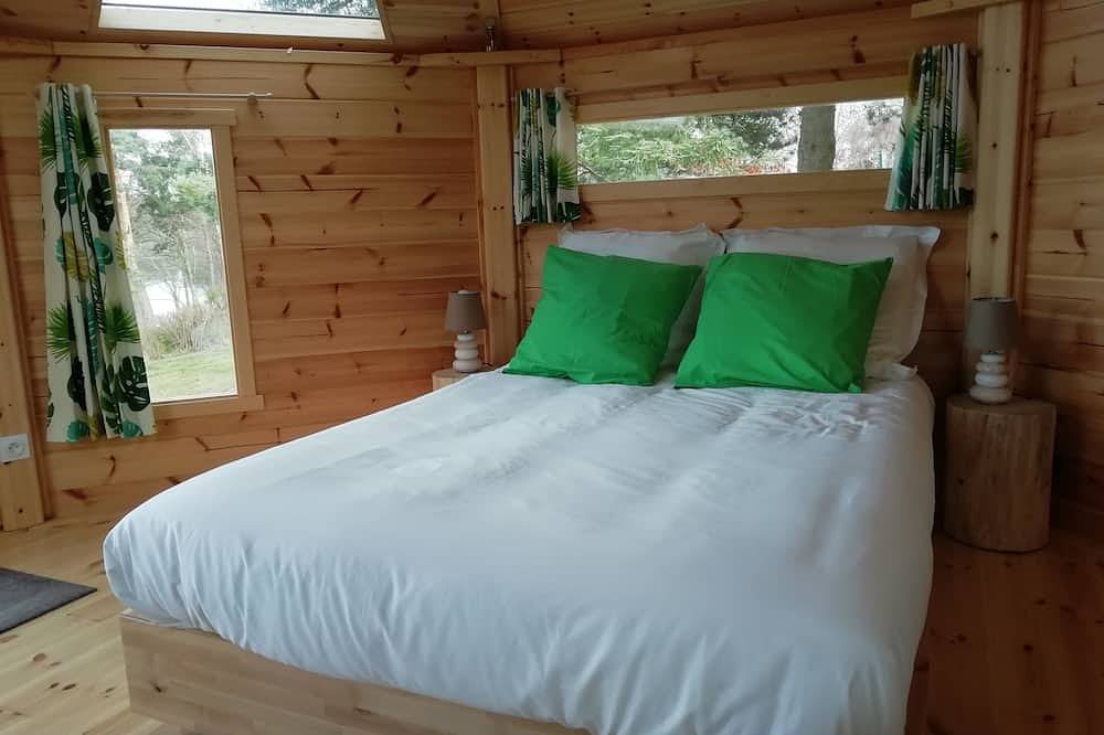 Chalet finlandais au bord de l'eau in Chenereilles, Haute-Loire