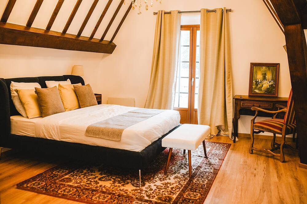 Appartement entier, Appartement Tout Équipé Situé Dans une Villa Historique au Centre Detretat in Étretat, Région du Havre
